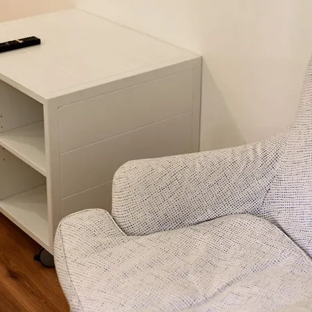Apartamento Via Annibale Caccavello 10 - Piano Terra *
